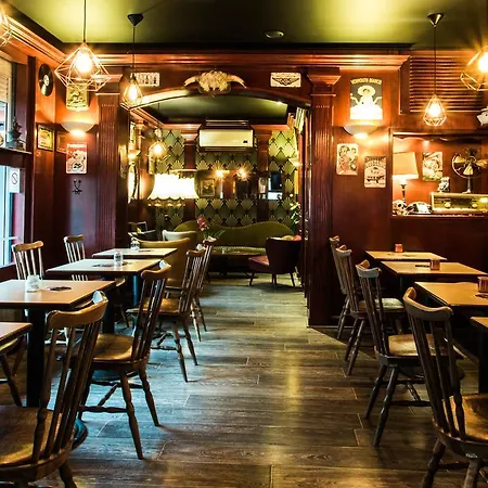 Jolly Roger Hotel Dunkirk