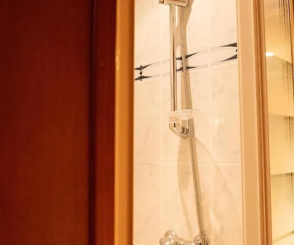 Jolly Roger Hotel Dunkirk